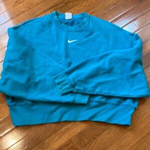 Nike crop sweatshirt